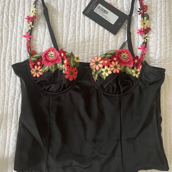 NWT pretty little thing PLT black satin silk corset floral trim top - Picture 4 of 5